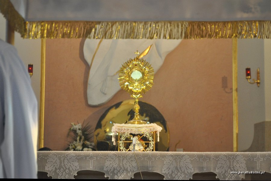 39 Procesja eucharystyczna.jpg